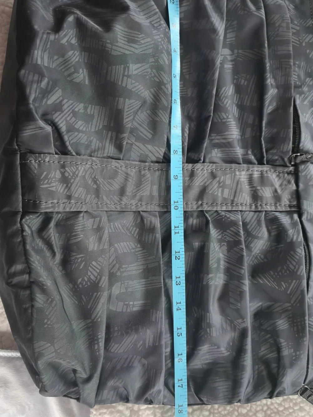 lululemon athletica Black Quilted Convertible Men’s Tote with Cream Strap